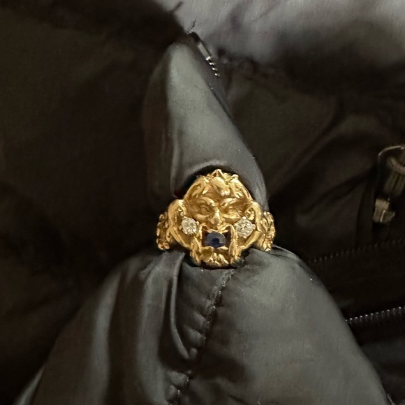 Handmade 14kt gold ring with face. - Picture 4 of 4